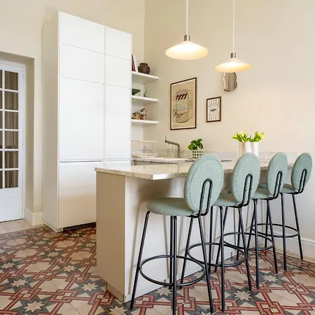 Traditional Chic 2 Bedroom With Seaview Ldem1-5 *