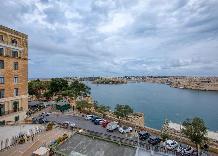 Appartement Traditional Chic 2 Bedroom With Seaview Ldem1-5