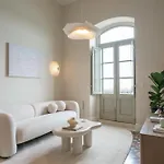 Traditional Chic 2 Bedroom With Seaview Ldem1-5 *