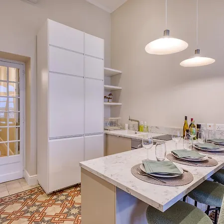 Traditional Chic 2 Bedroom With Seaview Ldem1-5 아파트 *