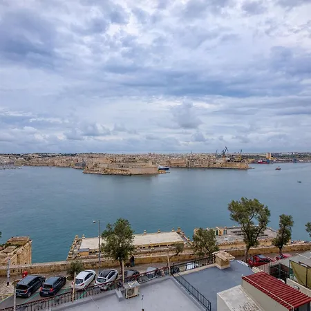 Apartament Traditional Chic 2 Bedroom With Seaview Ldem1-5 *