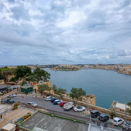 Apartament Traditional Chic 2 Bedroom With Seaview Ldem1-5