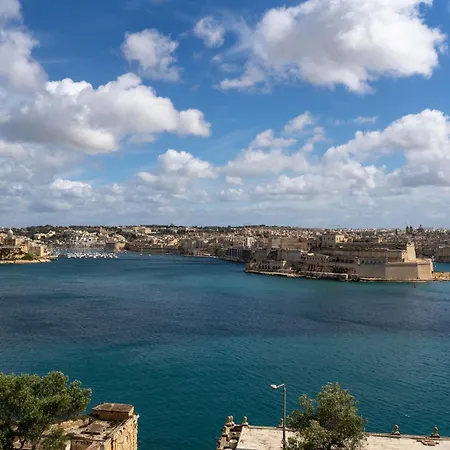 Traditional Chic 2 Bedroom With Seaview Ldem1-5 *